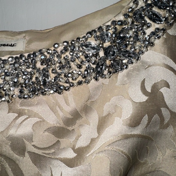 Gorgeous Brocade and Jewel Collared Dress Vintage Banana Republic Size 2 - Picture 5 of 14